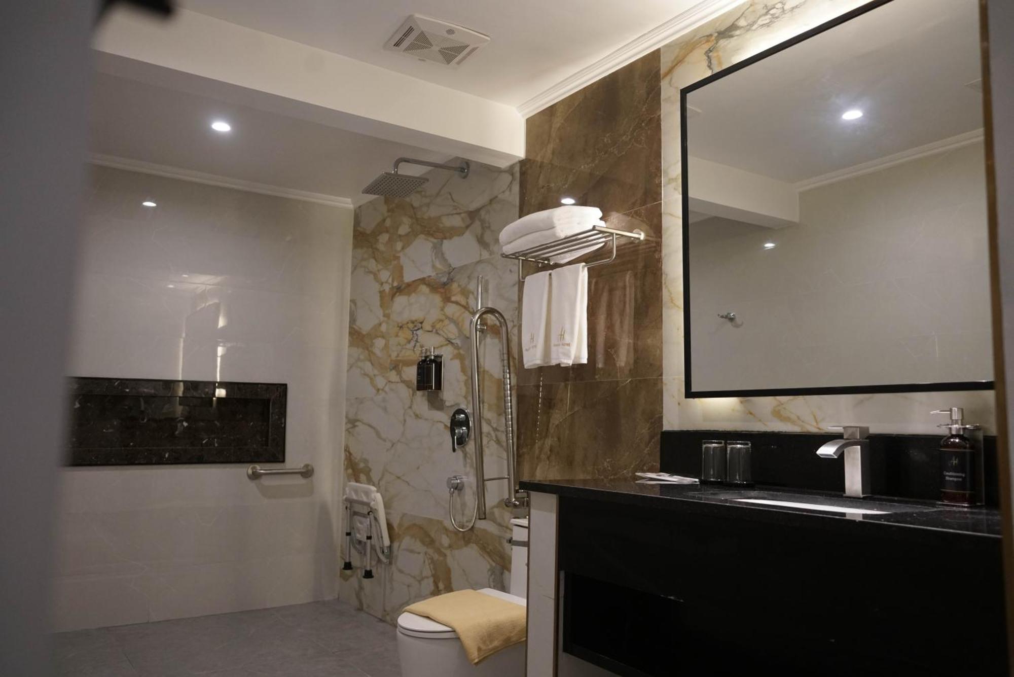 Amarah Hotel Butuan City Exterior photo